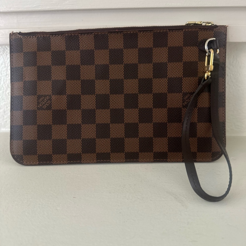 Authentic Louis Vuitton Damier Ebene Pouch - Picture 10 of 11
